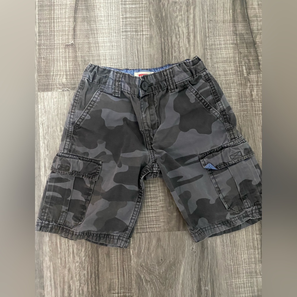 Levi's Gray Boys Shorts Size 7 Regular ( 6-7 Years)
